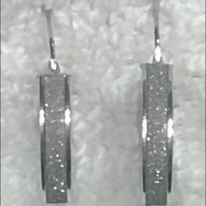 14kt White gold earrings